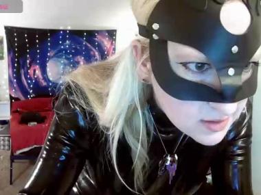 Webcam Snapshop for Mistress Harper